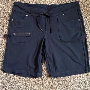 Athleta casual black shorts
